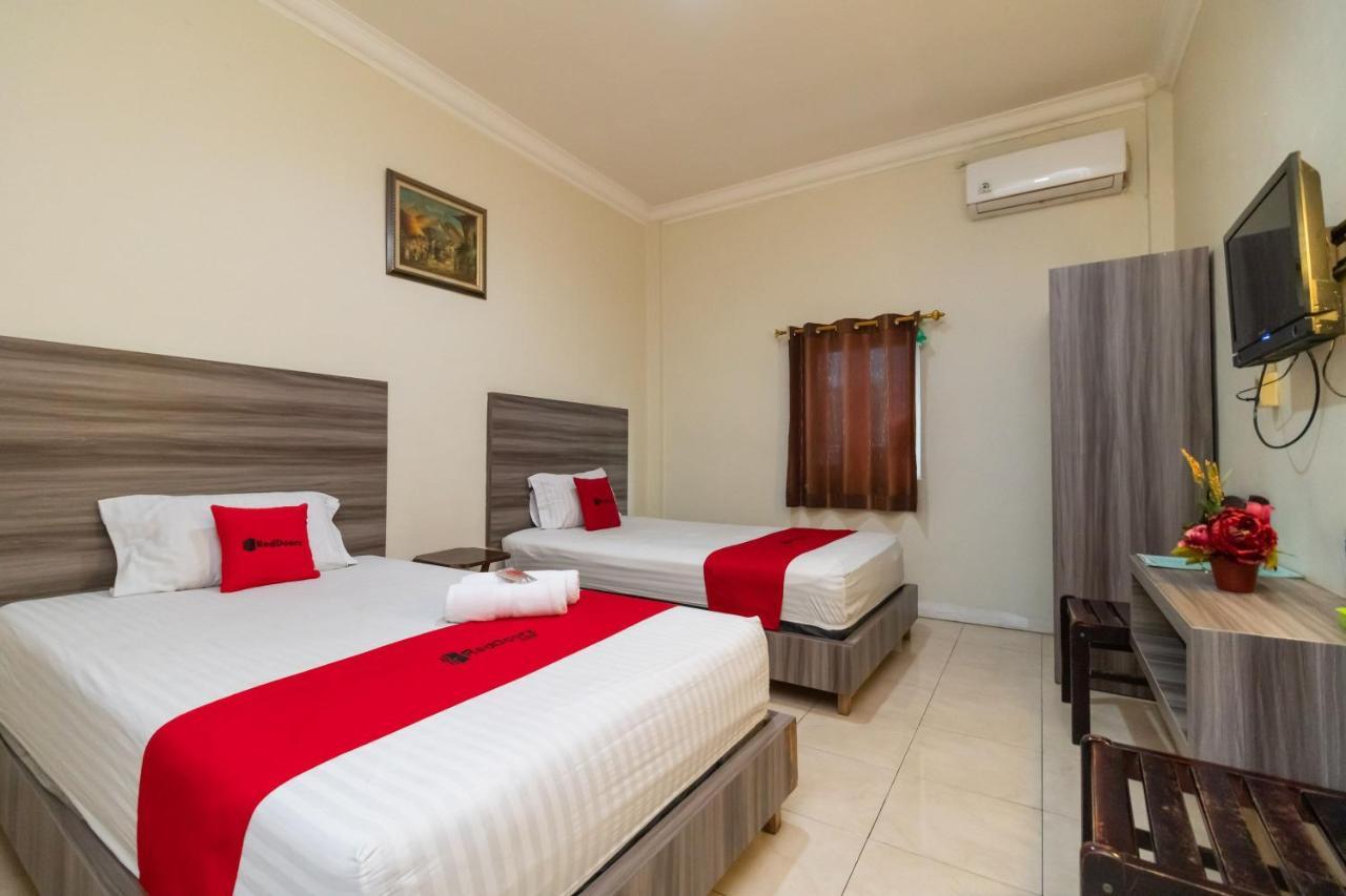 Reddoorz @ Pematangsiantar Hotel Exterior foto