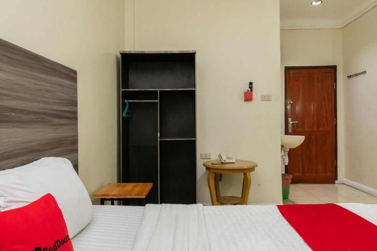 Reddoorz @ Pematangsiantar Hotel Exterior foto